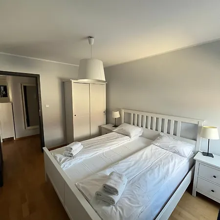 Flatbook - Old Town Stara Winiarnia Lägenhet